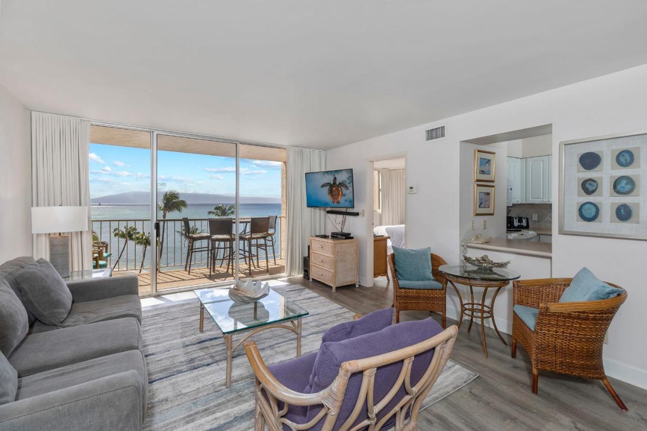 Villa Incredible Beachfront 1Br - Sleeps 4 Awesome Location And In The Center Of Restaurants Many Beaches Golf And More Kahana Exterior foto