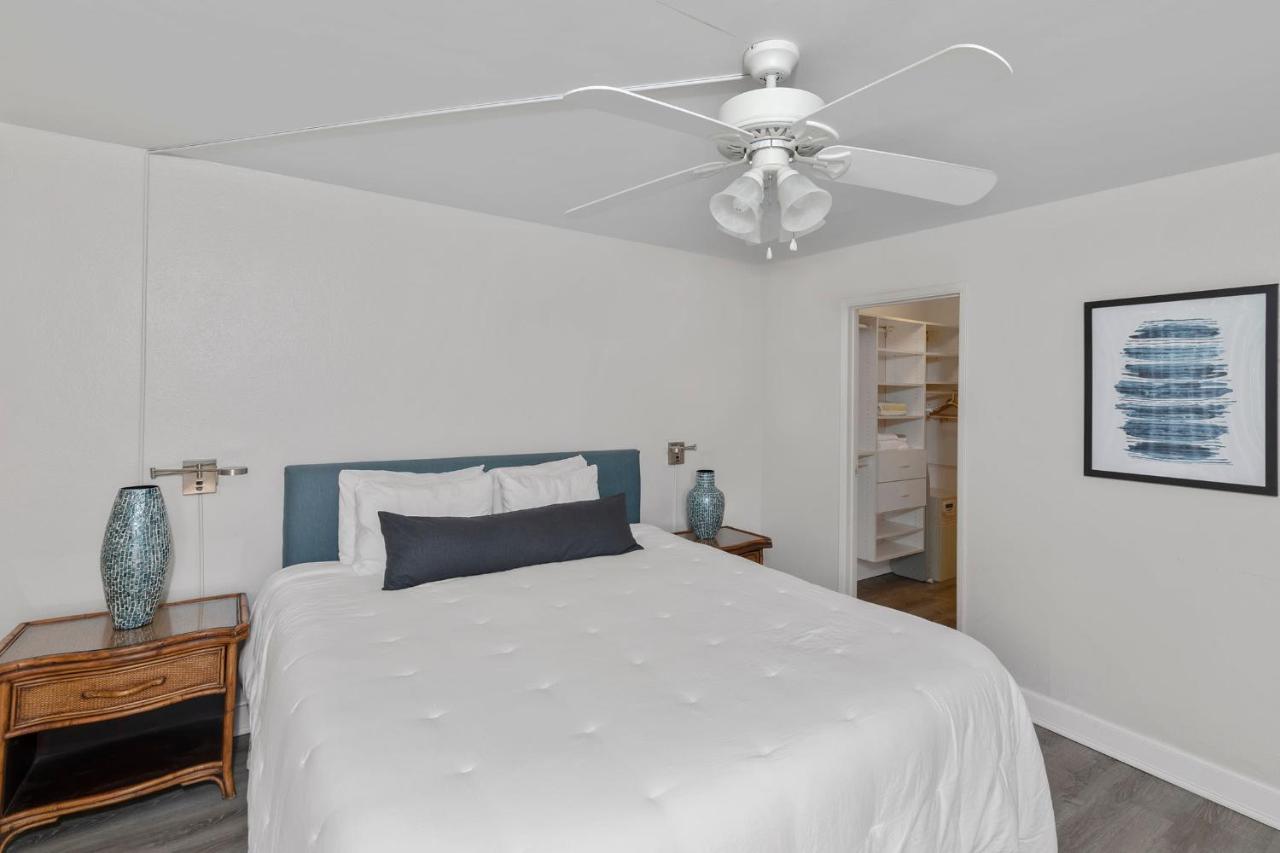 Villa Incredible Beachfront 1Br - Sleeps 4 Awesome Location And In The Center Of Restaurants Many Beaches Golf And More Kahana Exterior foto